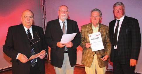 Im Rahmen des Elsener Abends wurden drei Elsener für ihr langjähriges Engagement für den Stadtteil geehrt. Karl-Heinz Hermesmeyer, Rolf-Dietrich Müller u.