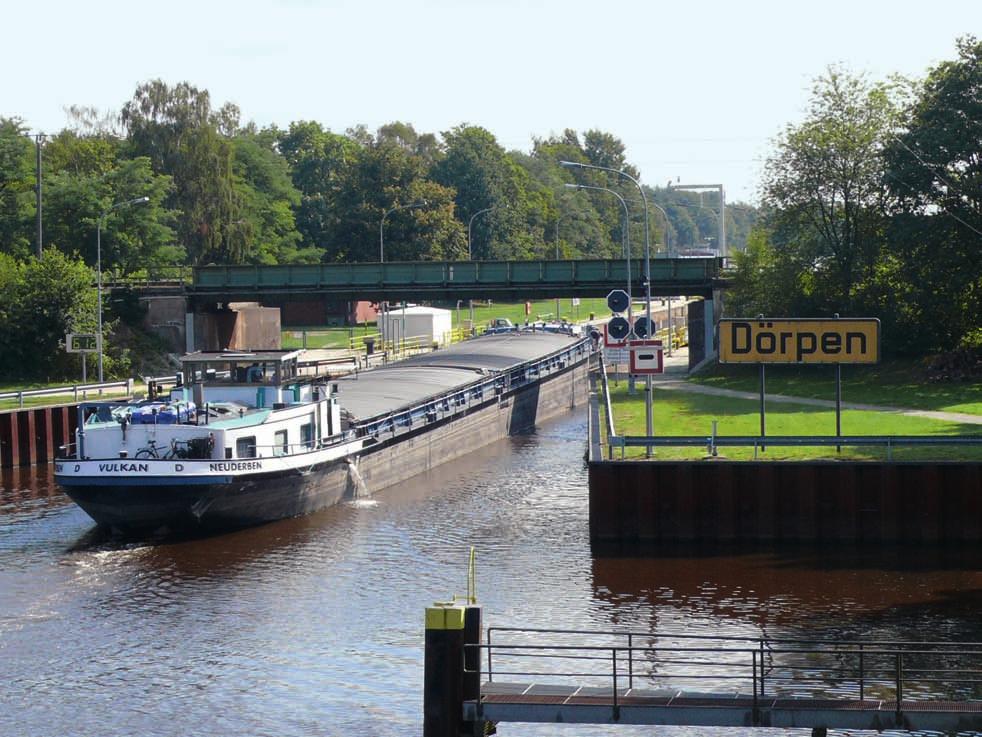 Güterverkehr 17 Datteln-Hamm-Kanlal (DHK) Küstenkanal Auf dem DHK wurden 212 rund 6,1 Mio. t transportiert. Dies ist identisch mit den Vorjahreszahlen.