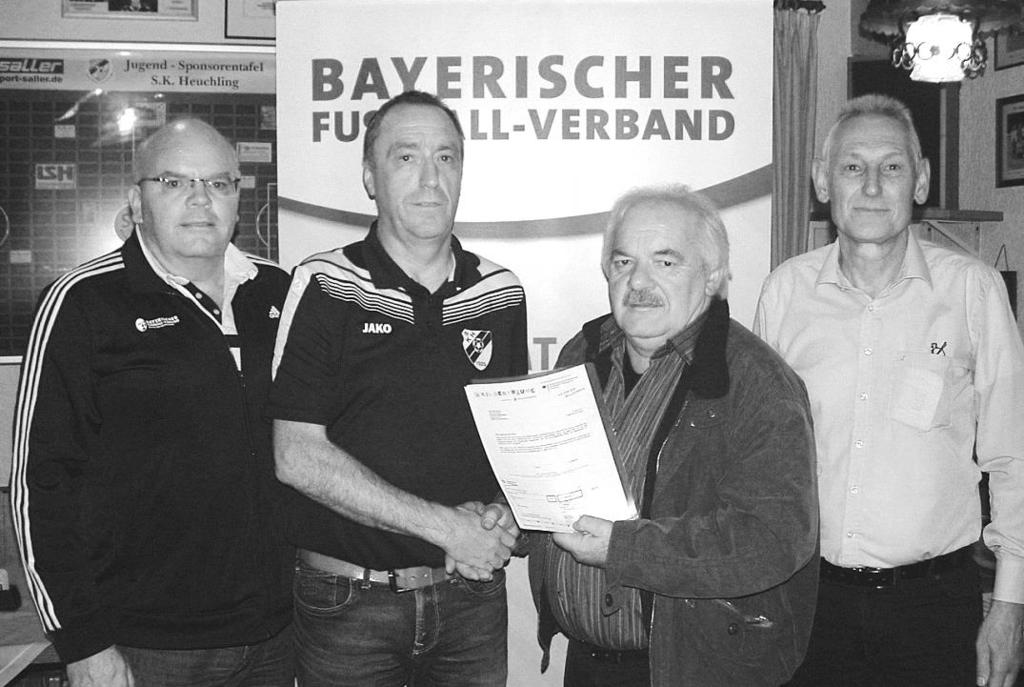 SKHeuchling aktuell Für die Integration von Flüchtlingen in unsere Jugendmannschaften bekam der SK Heuchling vom DFB eine finanzielle Unterstützung in Höhe von 500 Euro.