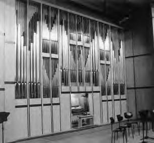Die Orgel im Jenö-Tacács-Saal des Kulturzentrums Oberschützen wurde 1985 von der OBERÖSTERREICHISCHEN ORGELBAUANSTALT (OBM Helmut Kögler) erbaut. Sie ist derzeit die größte Orgel des Burgenlandes.