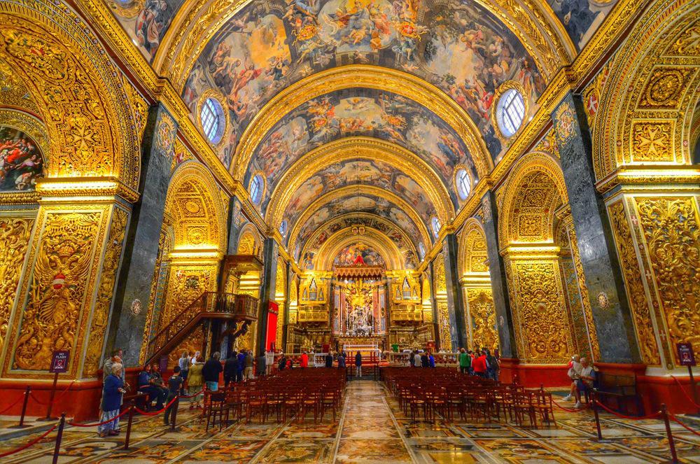 W ir besuchen dann die St.-Johannes-Ko-Kathedrale, ein Meisterwerk der Barock- und Rokoko- Architektur. 1820 erklärte Papst Pius VII.
