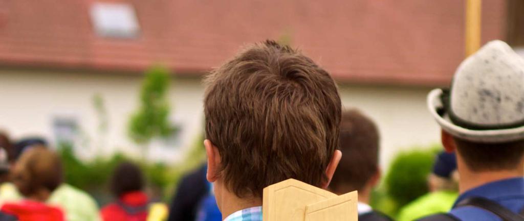 Seite 5 Informationen zur Wallfahrt 2014 Solidaritätsaktion Pilgerrucksack auf dem Katholikentag in Regensburg Pilger haben meist nicht viel Gepäck.