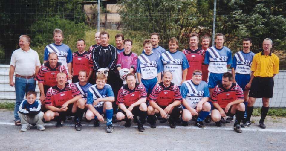 Dorn-Dürkheim zu Besuch in Wehlen (Sommer 2003) 1995 Der Geburtenrückgang macht sich auch im Wehlener Fußball bemerkbar.