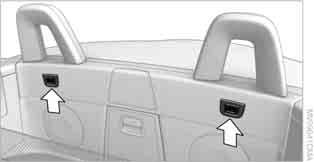 Beim Fahren berücksichtigen Ladung sichern Kleinere und leichtere Stücke mit Spannbändern, einem Gepäckraumnetz* oder Zugbändern* sichern.