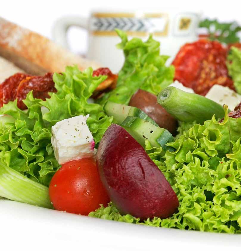 Für den kleinen Hunger zwischendurch Großer Salat frische Blatt- und marinierte Salate mit Dressing Ihrer Wahl: Balsamico-Vinaigrette, Tomaten-Basilikum-Joghurtdressing, Honig-Senfdressing oder