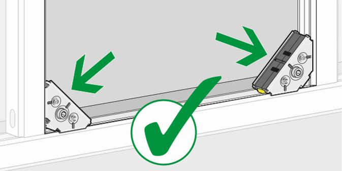 Die senkrechten Schienen müssen in einem Abstand von 430 mm voneinander angebracht werden.