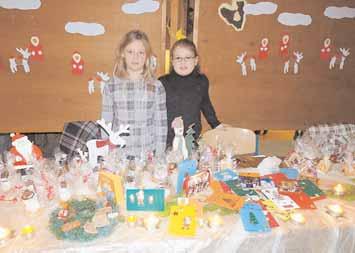 Weiter haben die Kinder der IGS mit ihren Eltern und Lehren zahlreiche Weihnachtsartikel wie Holz- und Tonfiguren, Advents- und Türkränze,