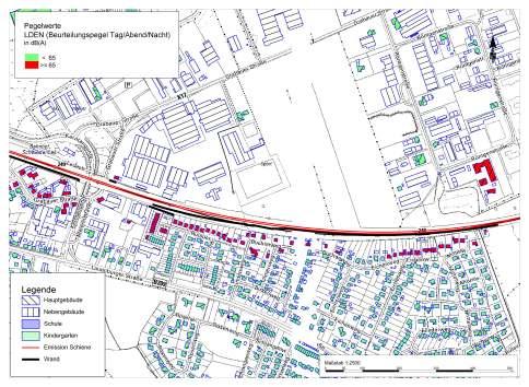 2.3.1 Bereich Ost Im Bereich der Grabauer Straße befindet sich an der Bahn eine 1 m bis 1,8 m hohe Lärmschutzwand aus Lochziegeln und gelochte Alukassetten.