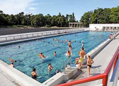 Das Bad ist ausschließlich solarbeheizt. Hochschulbad Das 1928 gebaute Hochschulbad war eine der ersten Hochschulwettkampfstätten in Deutschland und wurde 2010 umfangreich saniert.