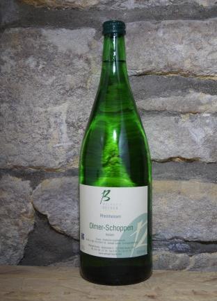 Schoppen Cuvée aus Silvaner und Rivaner Olmer Klosterberg- Schoppen Authentisch, vollmundig, eben ein guter Schoppenwein. RZ 3,4 g/l Sre.