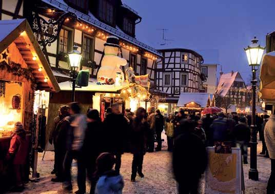 Zwischen den vielen alten Fachwerkhäusern, die dem Besucher von einer längst vergangenen Zeit erzählen, stehen die Weihnachtsmarkthütten Donnerstag, 4.