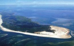 Wir fahren dann noch bei Tageslicht an Terschelling vorbei und passieren