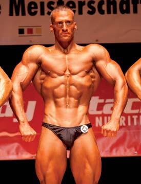 Andreas gewann einstimmig mit 7:0 Jury-Stimmen und schickte sich im weiteren Verlauf des Abends an, Natural-Bodybuilding-Geschichte zu schreiben Mattias Bekavac aus Köln konnte sich gegenüber 2010,