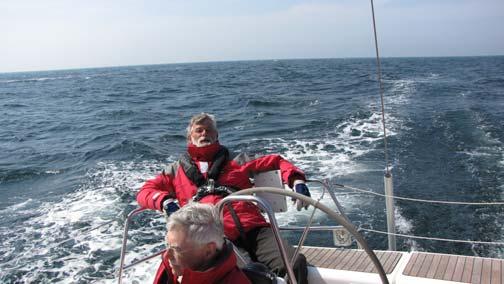 Die folgenden 30 sm waren dann ein Wechsel zwischen Schmetterling und Wind von Raumschots. Zwischendurch flaute der Wind für eine halbe Stunde vollständig ab.