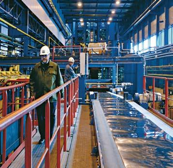 9 ArcelorMittal Stahlwerk, Eisehüttestadt Die Arcelor Gruppe zählt zu de weltweit größte Stahlproduzete.