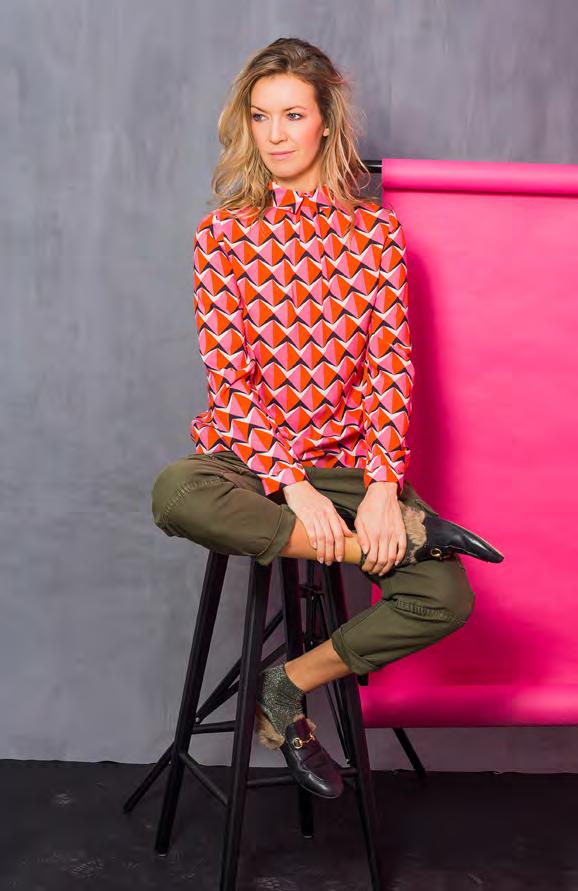 Style 6144-146510 Geometric Print Shirtbluse