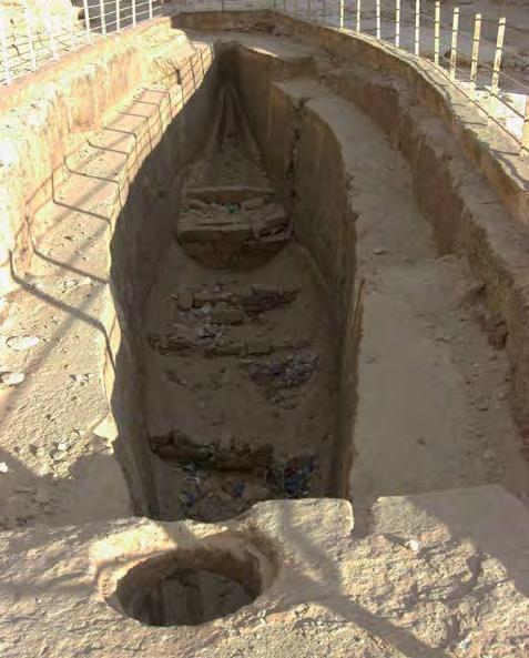 Die Barke, von der man zunächst nicht wusste, dass sie in der Grube lag, war in 1224 Einzelteile zerlegt.