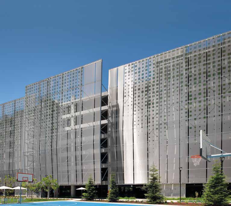 SAMSUNG PARKHAUS, SAN JOSE, USA Metallgewebefassade am neuen Samsung-Hauptsitz im Silicon Valley: Für die Verkleidung der 3.