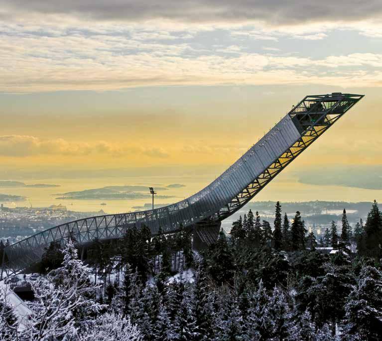 HOLMENKOLLEN, OSLO, NORWEGEN An der berühmten Skisprungschanze, dem Holmenkollbakken, am Hang des 371 m hohen Holmenkollen fungiert GKD-Gewebe als Antiturbulenznetz.