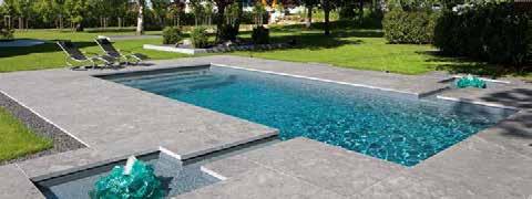 Die Quellbecken und der Bachlauf sind aus dem gleichen Oberflächenmaterial wie Ihr Pool, daher absolut stimmig im Design.