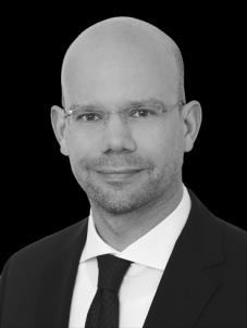 REFERENTEN ULRICH LEMBECK Of Counsel Clifford Chance Ulrich Lembeck ist Of Counsel und als Rechtsanwalt und Steuerberater seit 1992 im Düsseldorfer Büro für Clifford Chance tätig.