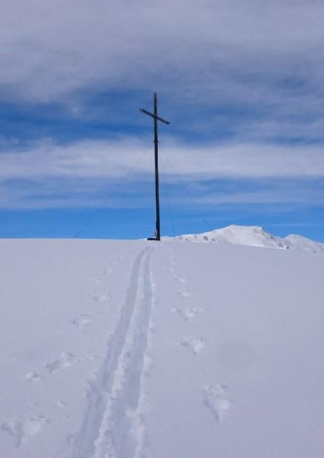 Am Mittwoch legten wir einen Skitag am Zettersfeld ein, wobei die zweiten bei wolkenlosen Himmel nach OBERTILLIACH Langlaufen gingen.