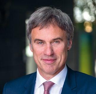 Grußwort Achim Berg Präsident Bitkom Vernetzung, intelligente Maschinen, smarte Fabriken: Das Thema Industrie 4.0 nimmt weiter Fahrt auf.