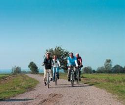 Radwanderweg Weites Land Weites Land leitet Sie durch das Kulturland Teufelsmoor und verbindet Bremen, Fischerhude, Worpswede, Osterholz-Scharmbeck, Schwanewede und Vegesack zu einer Rundtour von ca.