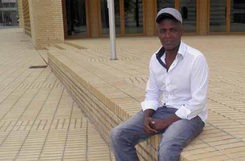 Als Flüchtling in Liechtenstein 6 Interview mit Herrn Musie Teklegiorghis Musie Teklegiorghis ist 38 Jahre alt, stammt aus Eritrea und lebt seit mittlerweile einem Jahr als anerkannter Flüchtling in