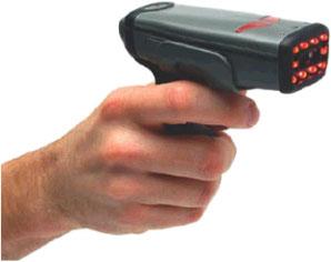 Der MAH 200 wird entweder direkt in der Hand oder an einem Pistolenhandgriff gehalten. Der Pistolenhandgriff ist als Zubehör erhältlich und wird auf den Codeleser aufgesteckt.