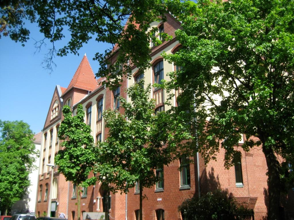 Alte Schule Karlshorst, Berlin Gemeinnützige Stiftung Sozialer Wohnungsbau insbesondere für