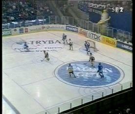 Come back II Return to competition (high level) 1.Meisterschaftsspiel, 17/9/04 (Flyers- Bern 1:2) Kloten Flyers Spieler mit diagn.