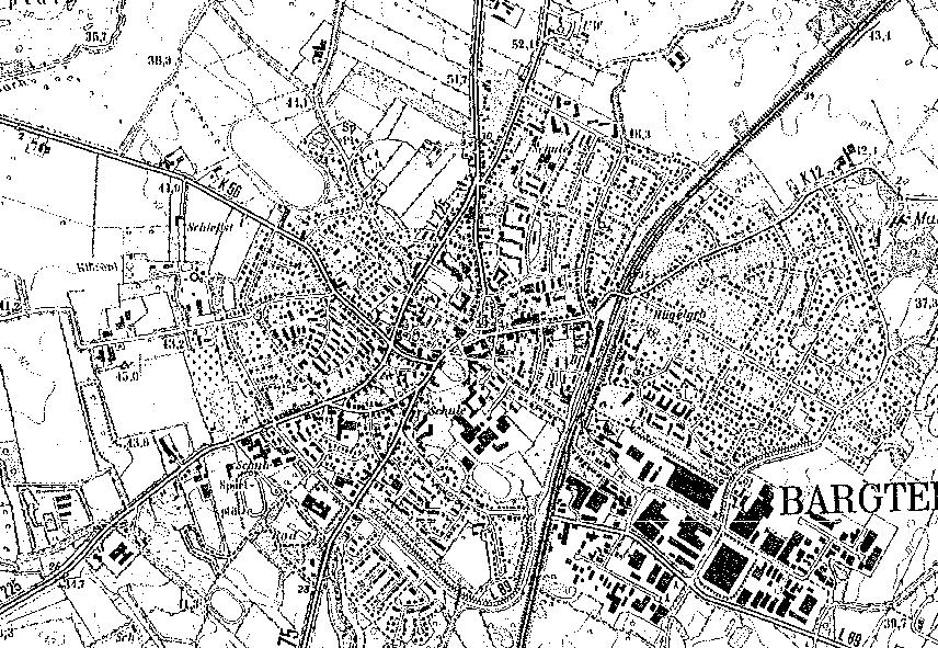1.3. Entwicklung aus dem Flächennutzungsplan Für die Stadt Bargteheide gilt der im Jahre 1996 genehmigte Flächennutzungsplan. Das Plangebiet am Voßkuhlenweg ist als Wohnbaufläche dargestellt.