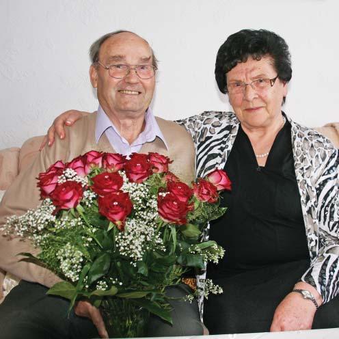 Michael Sens Ralf Lindermann Peter Liebehenschel Jana Radant Margot Oberhof Am 26. September feierten Trautchen und Walter Kruska aus Schönerlinde ihre diamantene Hochzeit.