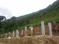 Mai 2016 bei der nationalen Wiederaufbaubehörde in Kathmandu den Vertrag, der uns legitimierte mit dem Wiederaufbau der zerstörten Schulen in Gati VDC zu beginnen.