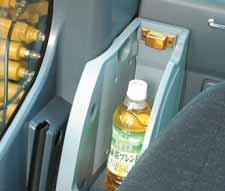Überdruckkabine Durch die Klimaautomatik, den Luftfilter und einen erhöhten Kabineninnendruck (60 Pa) wird das Eindringen von Staub ins Fahrerhaus verhindert.