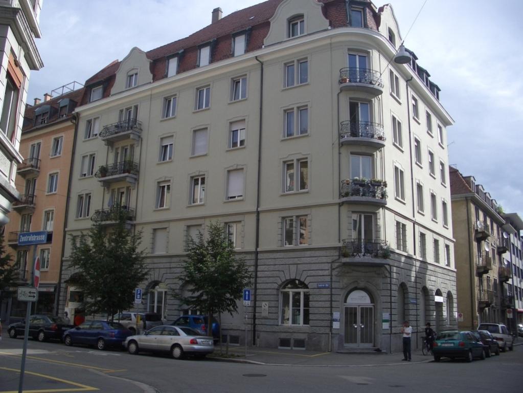 Beispiel Sanierung Bremgartnerstrasse Privateigentum 1911 / 2010 14 Quartiererhaltung 11 -> 13