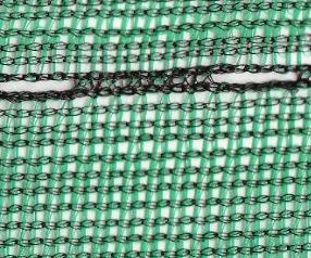 Wind- und Schattiernetz 1.050.7 Stabiles Schattier- und Windschutznetz aus 100 % PE-Monofilament, wetterfest, reißfest und farbecht mit Knopflochbahn zur Befestigung (Abstand 75 cm).