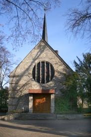 Gustav-Adolf Kirche in Ober-Roden, Rathenaustraße Anregungen: - Wie wirkt dieses Gotteshaus auf