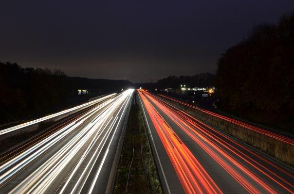 Digitales Testfeld Autobahn A9 Projektpartner: Continental, Deutsche Telekom, Nokia Networks und Fraunhofer ESK Ziel: verbesserte Verkehrssicherheit und Vermeidung von Staus Fraunhofer Seite 24