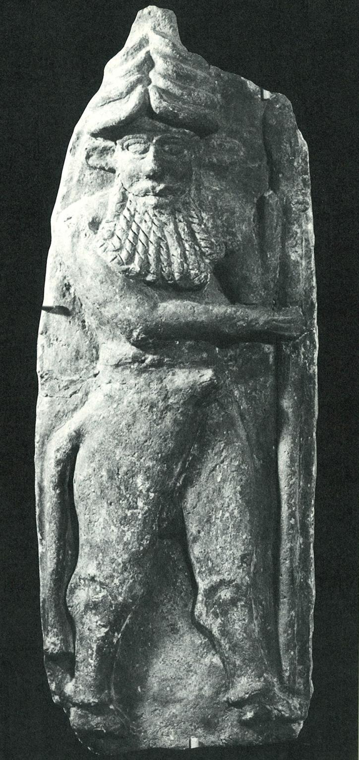 Enkidu, Mischwesen aus Tier und Mensch, zunächst noch in voller Einheit mit der Kreatur, wird von Gilgamesch zu einer Dirne geführt.