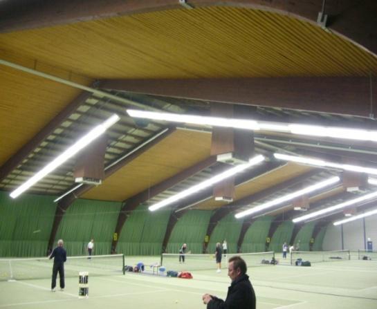 Erste Erfahrungen der Klima-Checks Einsparung der Energiekosten Beleuchtung Sporthalle von bis zu 30 % durch