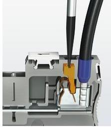 8 Kabel/Leitungsanschluss Der Anschluss der elektrischen Anschlüsse erfolgt werkzeuglos über die hochmoderne Push-in