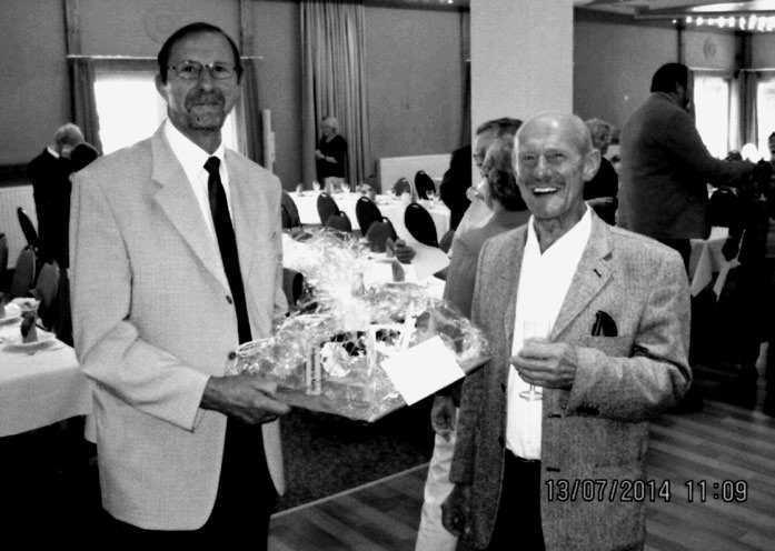 WESTLICHE VORBERGE Willkommen im Klub der 70er, lieber Reinhard! Am 10.7. feierte Reinhard Traufelder im Kreis seiner Familie, Verwandten und Freunde seinen 70. Geburtstag.