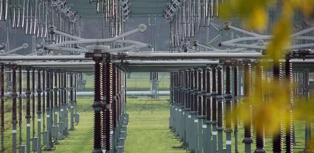 Entflechtung und Abgrenzung der Netze Entflechtung Übertragungsnetz Das StromVG hat die Übertragungsnetzeigentümer verpflichtet, ihre Anteile am Übertragungsnetz bis am 31.