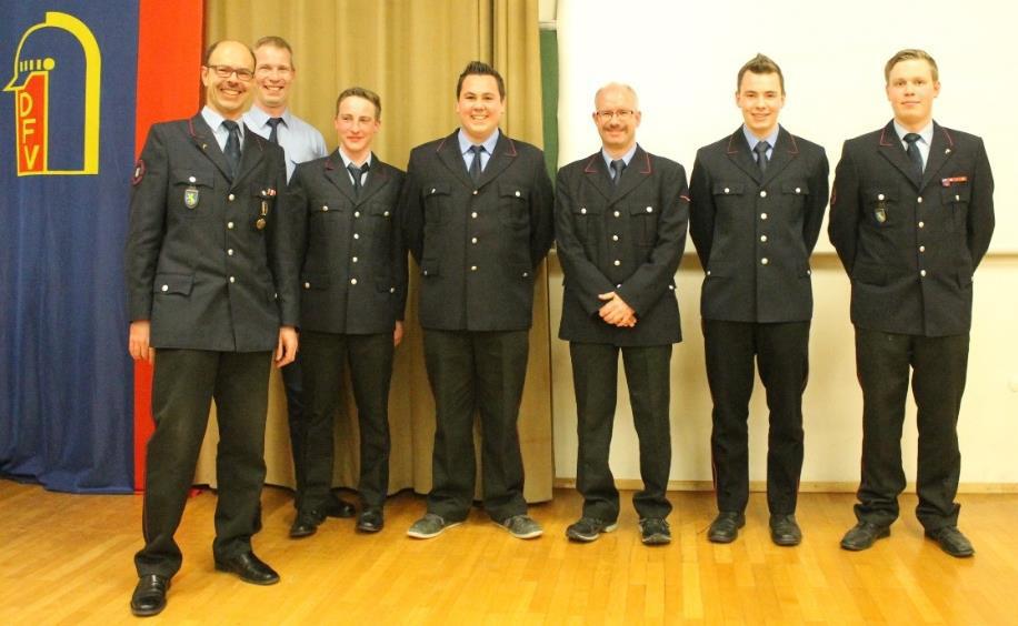 Feuerwehr durch Handschlag: Daniel Magedanz, Florian Jeggle, Dominik