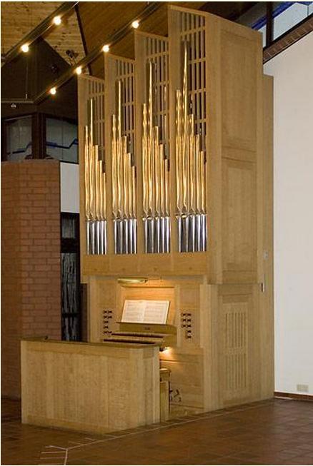 Ev.Markuskirche Die Markuskirche erhielt 1992 eine Orgel der dänischen Firma Marcussen&Sohn aus Aabenraa.