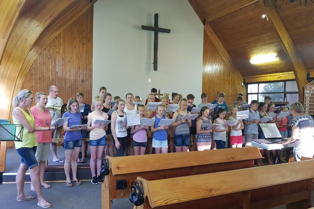 Teenagerlager 2017 Zeit eine Frage der Liebe Teenagerlager 2017 Pastor Kurt Böhmer, Pretoria Am 3. Sonntag im Advent kam das Teenagerlager 2017 zu Ende.