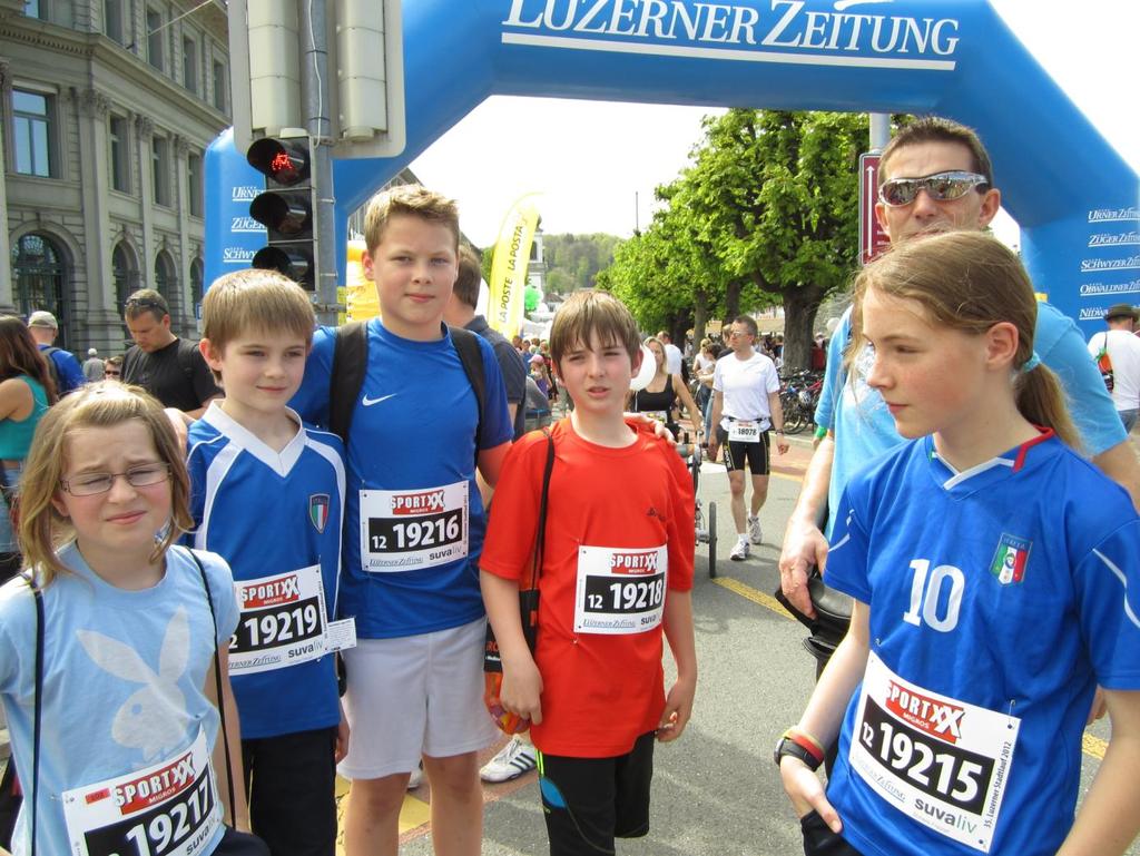 Schule Luzerner Stadtlauf Zum 35. Mal fand am 28. April der Luzerner Stadtlauf statt. Fünf Schülerinnen und Schüler der 5./6.
