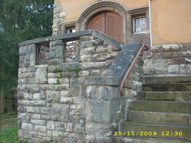 1. Geografische Lage und Verkehrsanbindung Die Wartburgstadt Eisenach liegt eingebettet in die wunderschöne Natur des Thüringer Waldes.